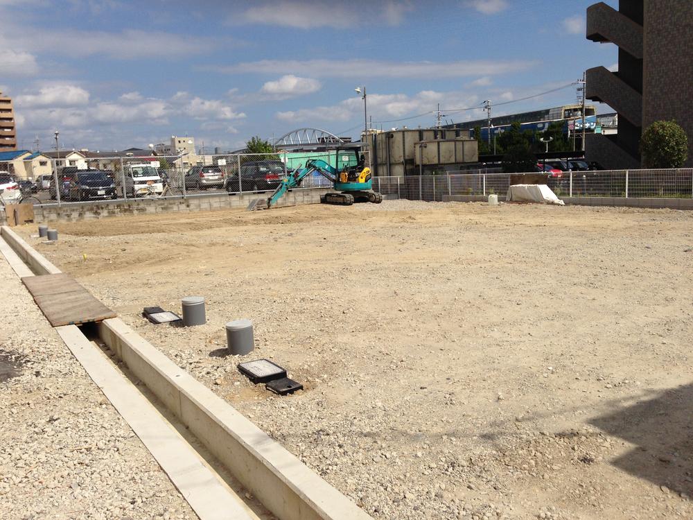 Local appearance photo. Local (11 May 2013) Shooting