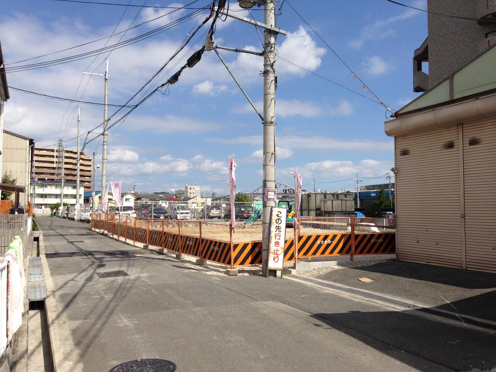 Local photos, including front road. Local (10 May 2013) Shooting