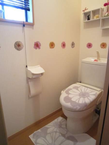 Toilet. The first floor of the toilet