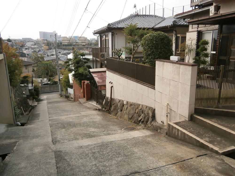 Local photos, including front road. Local (11 May 2013) Shooting