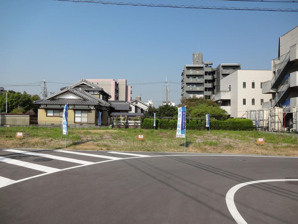 Local photos, including front road. 5th 4 compartments  You can choose your favorite Nos land if now.