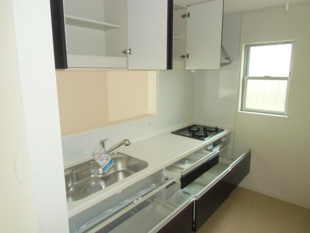 Kitchen. Indoor (10 May 2013) Shooting