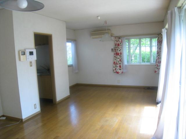 Living. Local (August 2013) Shooting