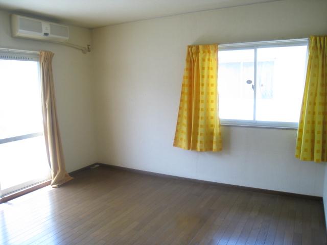 Non-living room. Local (August 2013) Shooting