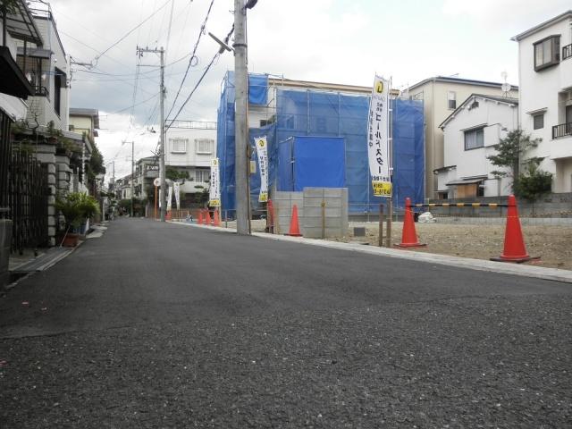 Local photos, including front road. Local Photos