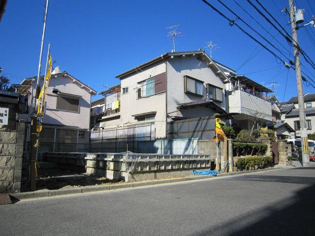 Local photos, including front road. Local (November 29, 2013) Shooting