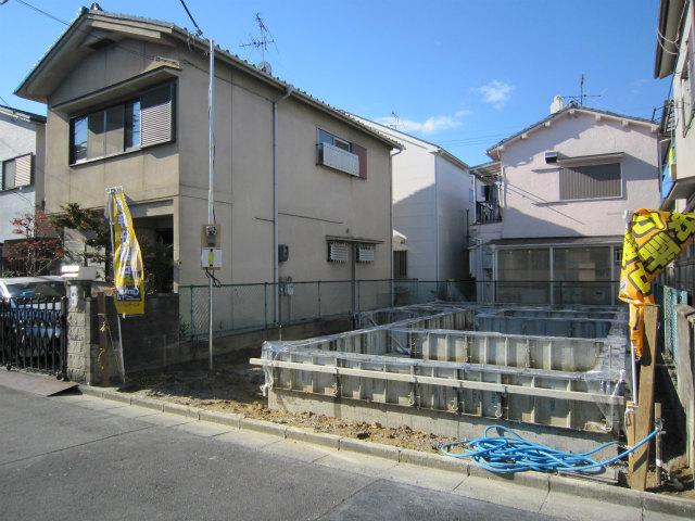 Local photos, including front road. Local (November 29, 2013) Shooting