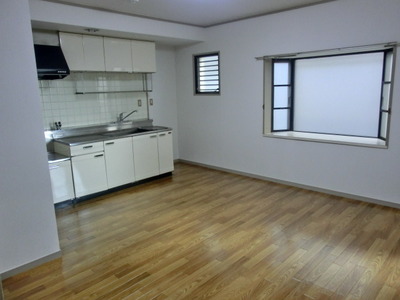 Living and room. Open feeling there is a bay window