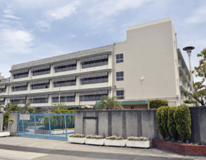 Junior high school. Until the North Junior High School 240m 3-minute walk