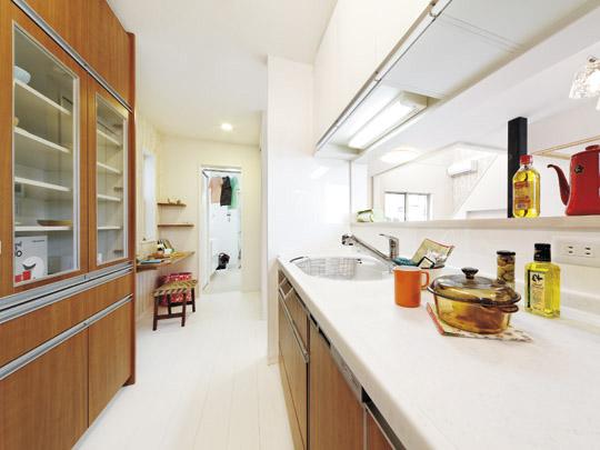 Kitchen. The system kitchen, Standard equipment is clean dispose of cup board, such as tableware (A-20 No. land model house)