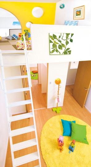 Non-living room. The loft, which is provided on top of the two children room, Share loft that can be back and forth from both of the room. Because brothers and sisters can or sleeping play together, Fun even twice (K-18 No. land model house)