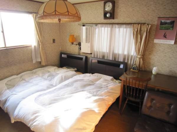 Non-living room. Second floor Western-style about 8.0 Pledge