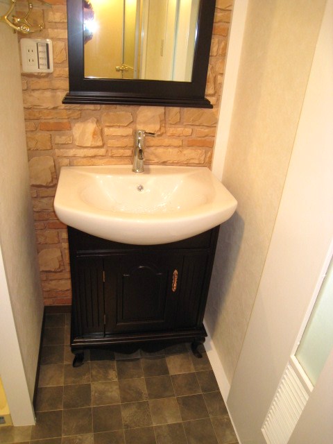 Washroom. It has been imported from overseas!