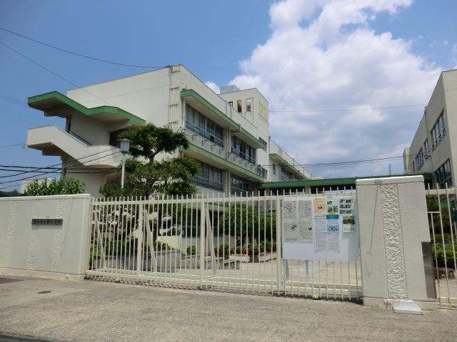 Primary school. Ibaraki Tatsugun to elementary school 977m