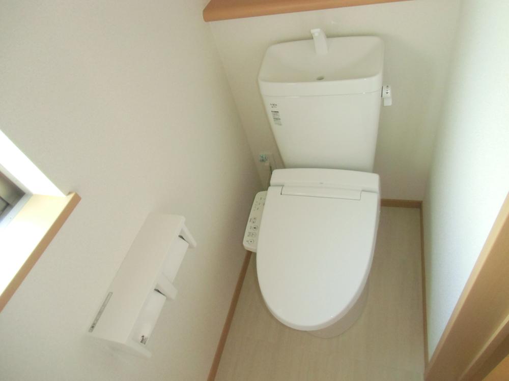 Toilet. Indoor (September 2013) Shooting