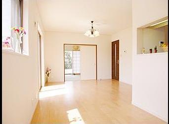 Same specifications photos (living)