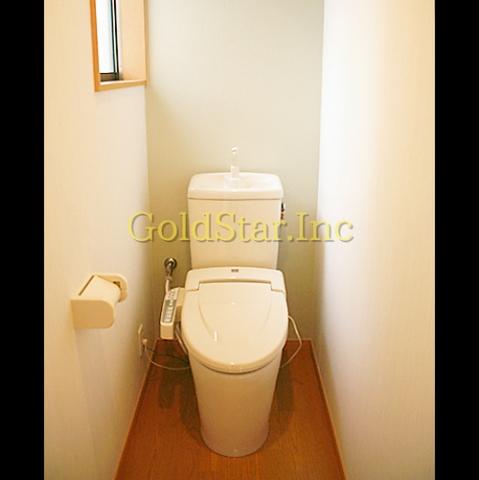 Toilet. Equivalent specification photo