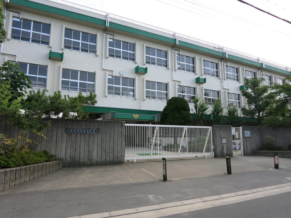 Primary school. Ibaraki Tatsuhigashi to elementary school 872m