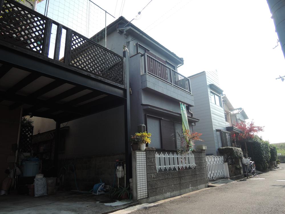 Local appearance photo. Local (12 May 2013) Shooting