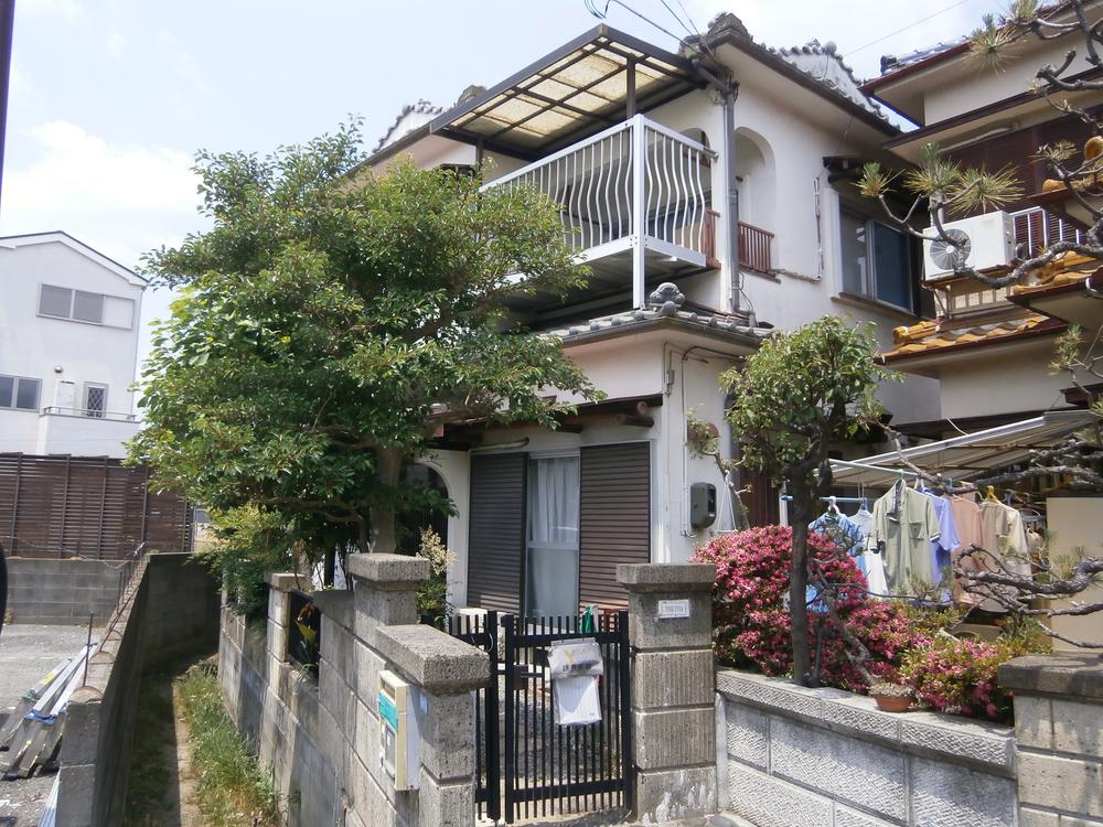 Local appearance photo