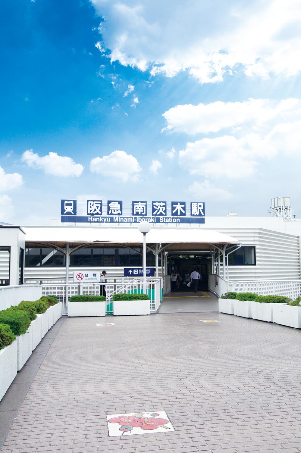 station. Hankyu "Minami Ibaraki" 900m local express stop station (ride to Umeda 19 minutes) to the station