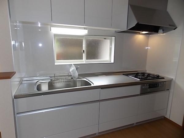 Same specifications photo (kitchen). Storage space plenty of kitchen