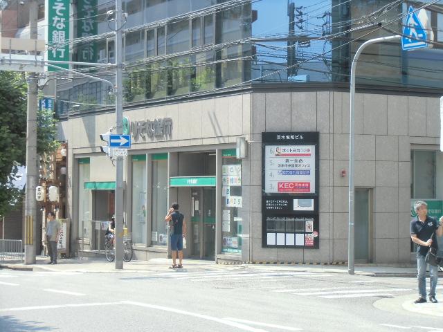 Bank. A lot there to nearly 599m Bank to Resona Bank Ibaraki branch, Convenient.