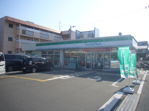 Convenience store. FamilyMart Ibaraki Mizuo store up (convenience store) 572m