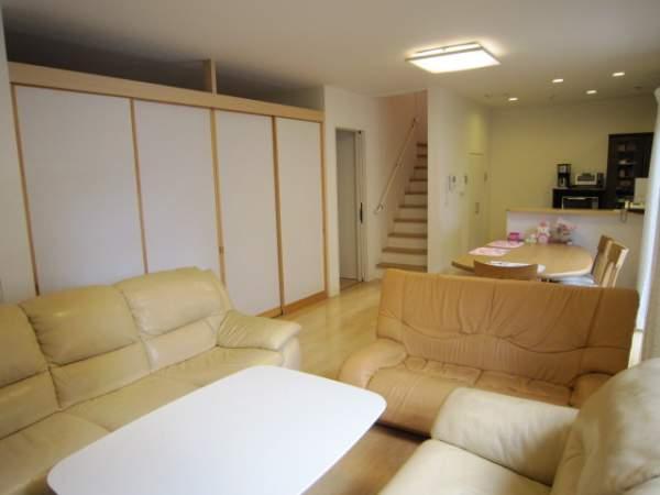 Living. Floor heating There are two sides.