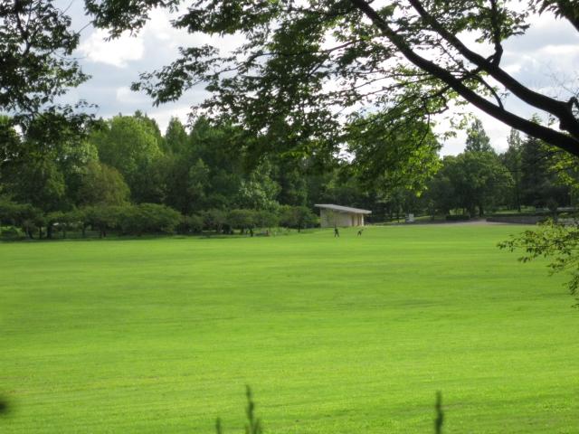 park. Expo Memorial Park 1000m to the east of the square Expo Memorial Park East of the square