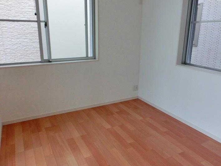 Other introspection. 1F Western-style