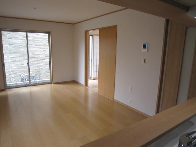 Same specifications photos (living). It is the same specification properties per under construction. It will be announced here as soon as completed