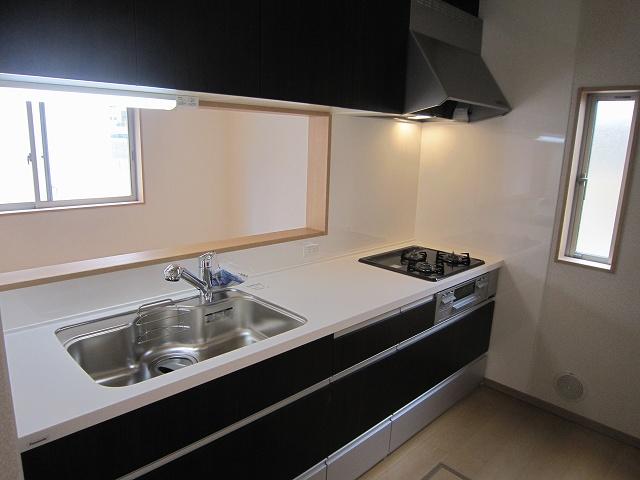 Same specifications photo (kitchen). It is the same specification properties per under construction. It will be announced here as soon as completed