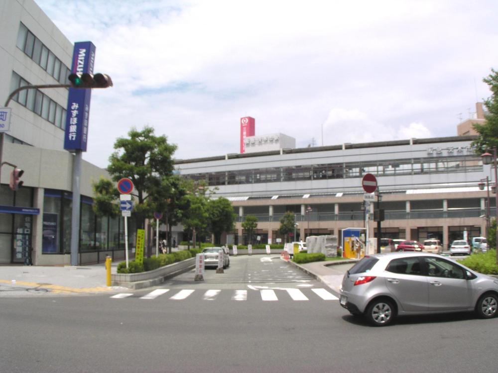 station. Hankyu "Ibaraki" 800m to the station