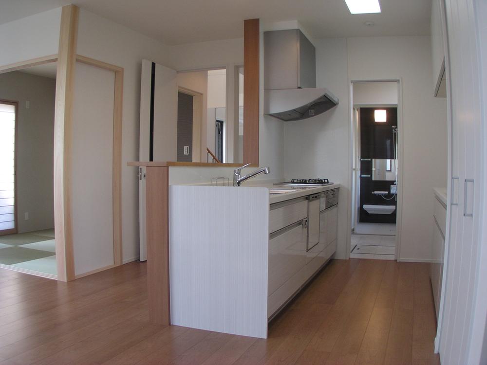 Kitchen. Housework efficiency will flow smoothly so that together around water