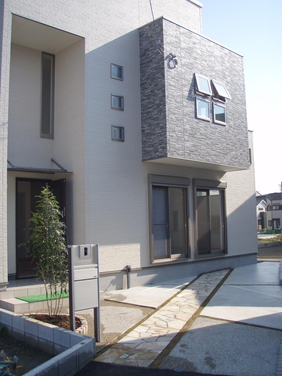 Entrance. Symbol tree welcome you!