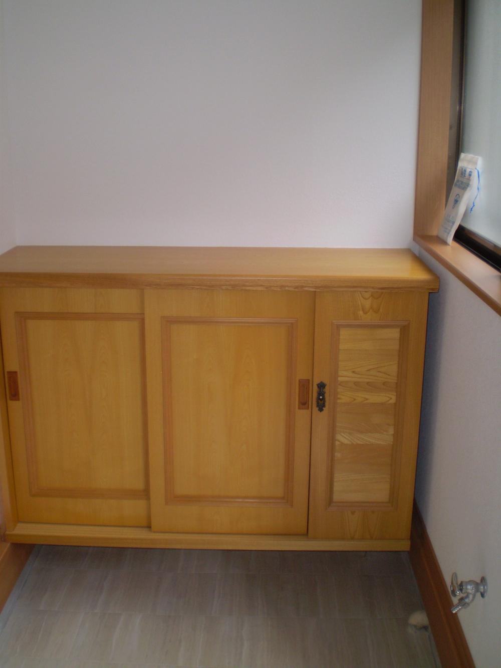 Entrance. Local (July 2013) Shooting