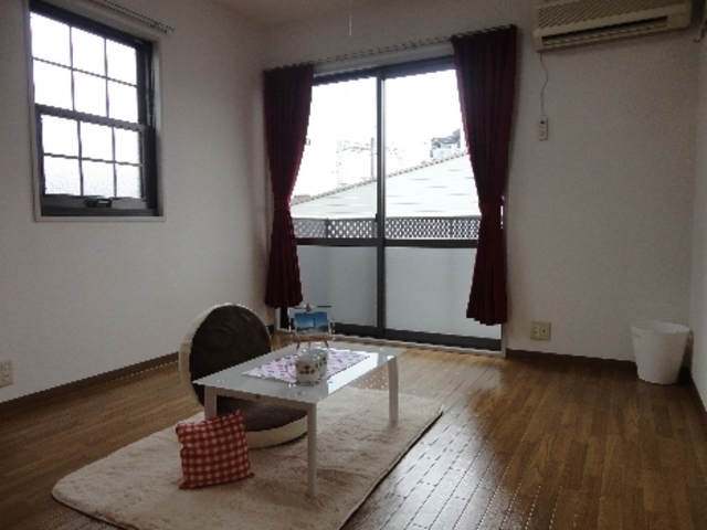 Living and room.  ※ Different from the actual room number