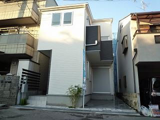 Local appearance photo. Local (11 May 2013) Shooting