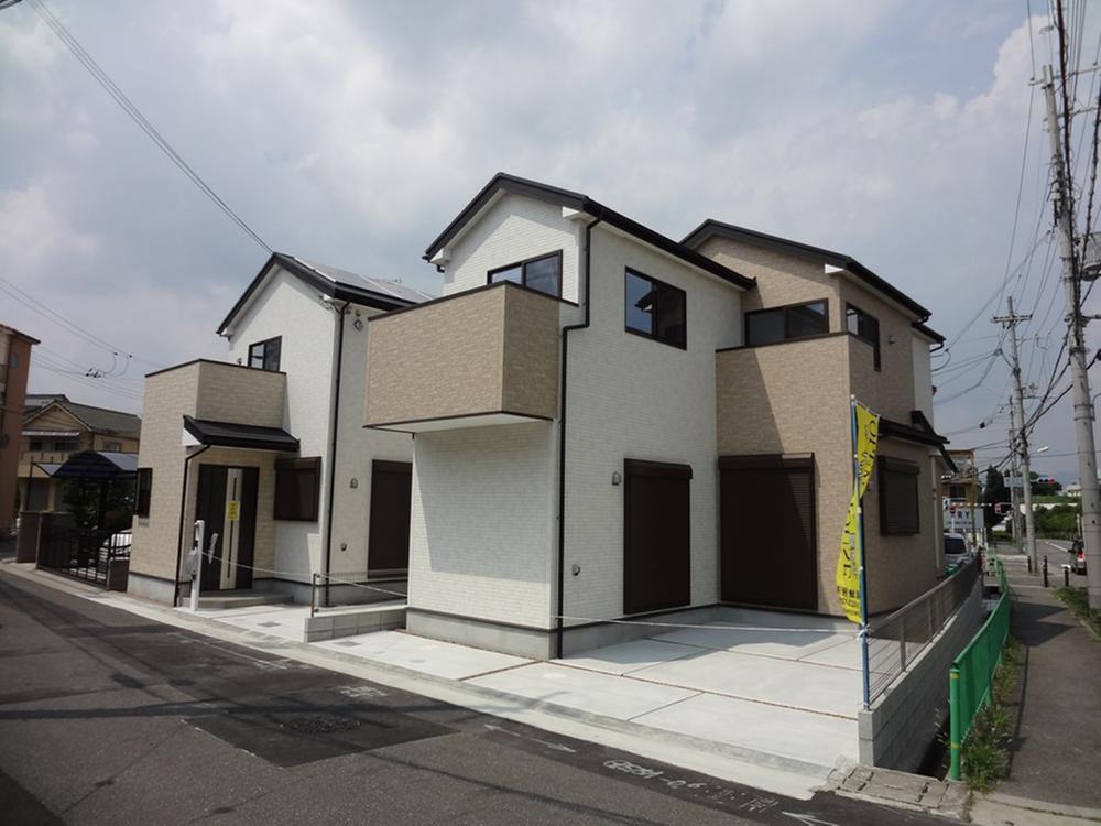 Local photos, including front road. Local (July 2013) Shooting