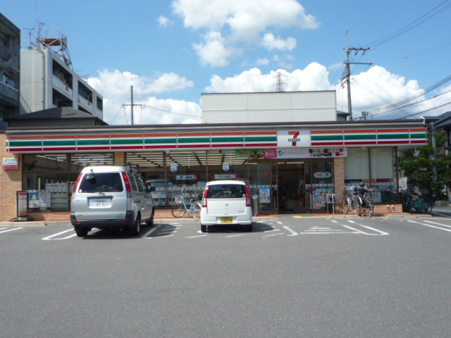 Convenience store. Seven-Eleven Ibaraki Isuzu cho store (convenience store) to 589m
