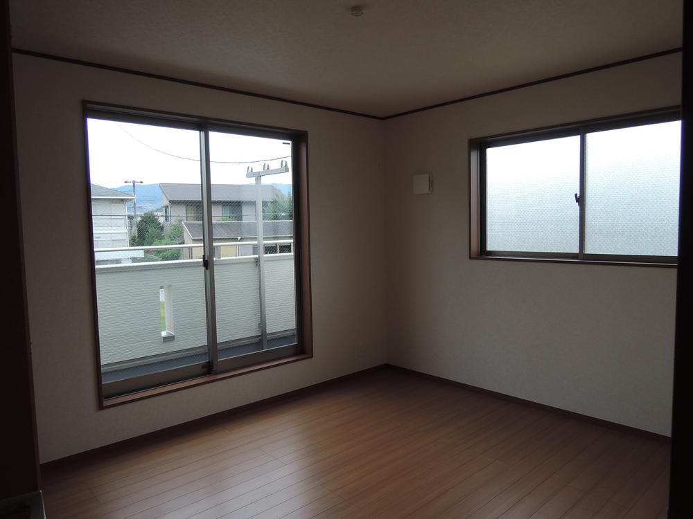 Non-living room. Indoor (10 May 2013) Shooting