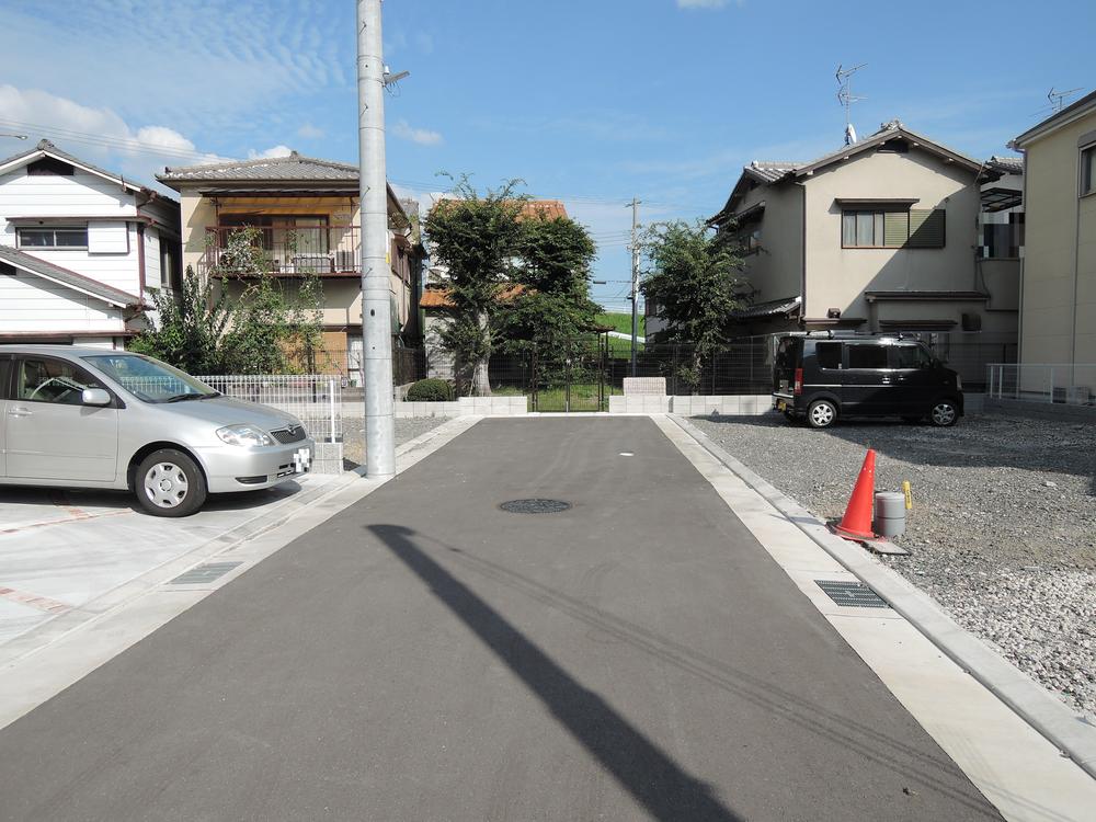 Local photos, including front road. Local (09 May 2013) Shooting