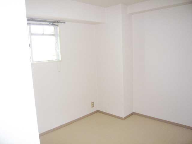 Other room space. Western style room