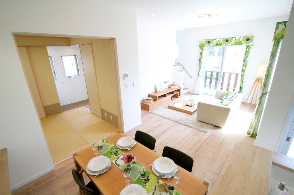 Living. Indoor (April 2013) shooting model house / 1st floor