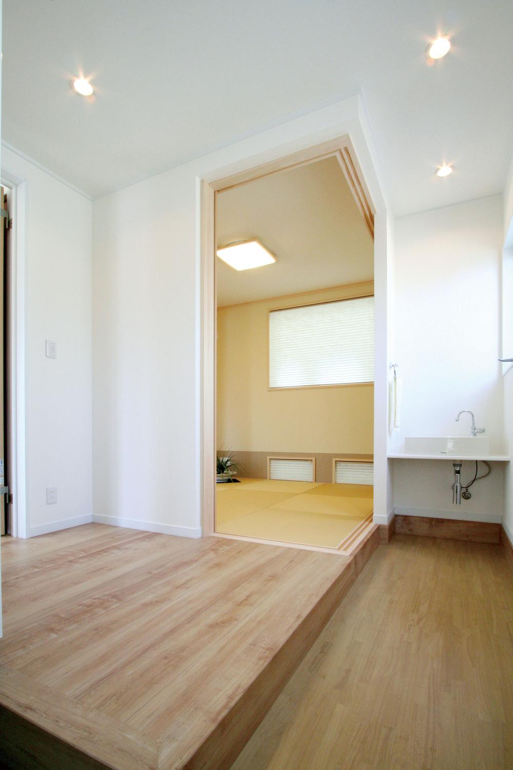 Model house photo. One step up the dirt floor space from the entrance, The sum of the rest space which can also be fun and chat with your friends.