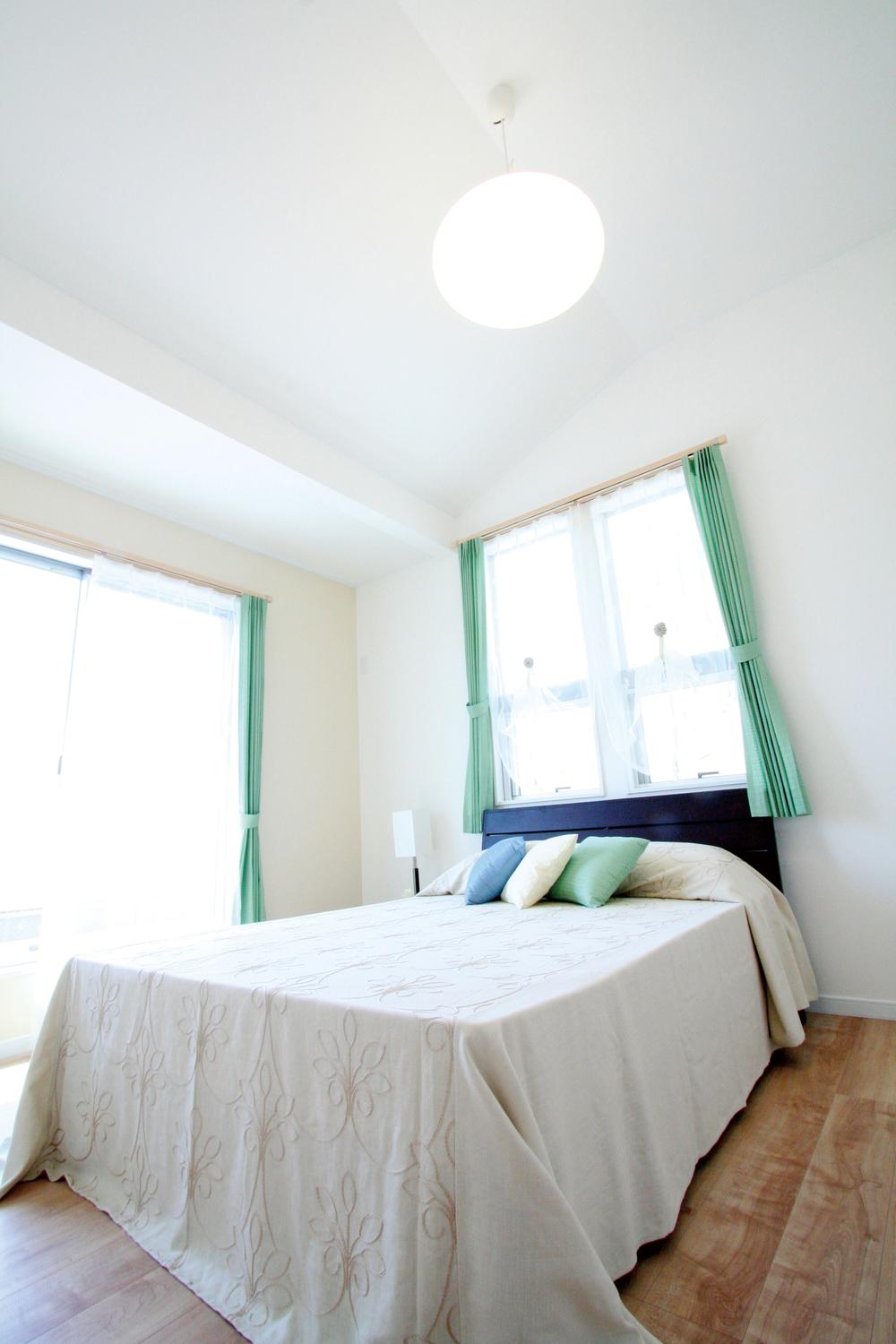 Non-living room. Indoor (April 2013) shooting model house / The main bedroom of the main bedroom 7.92 Pledge is a walk-in closet with the stylish launch ceilings and indoor clean dispose of.