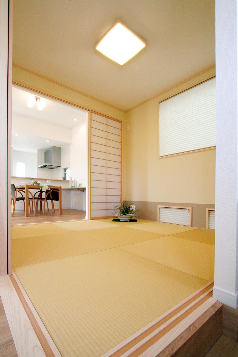 Non-living room. Indoor (April 2013) shooting model house / Japanese-style room