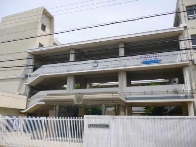 Junior high school. Ibaraki Municipal Tenno junior high school (junior high school) up to 550m