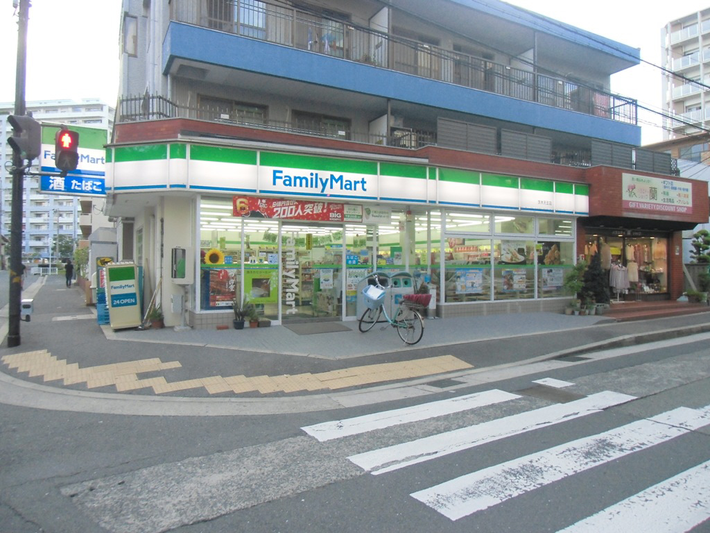 Convenience store. FamilyMart Ibaraki Tenno store up (convenience store) 108m